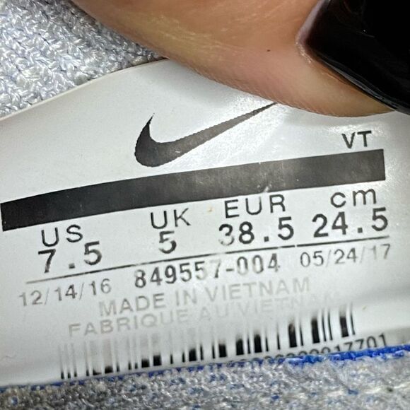 Nike Air Vapormax Flyknit Platinum Gray Running Athletic Shoes Size 7.5 - Picture 16 of 16